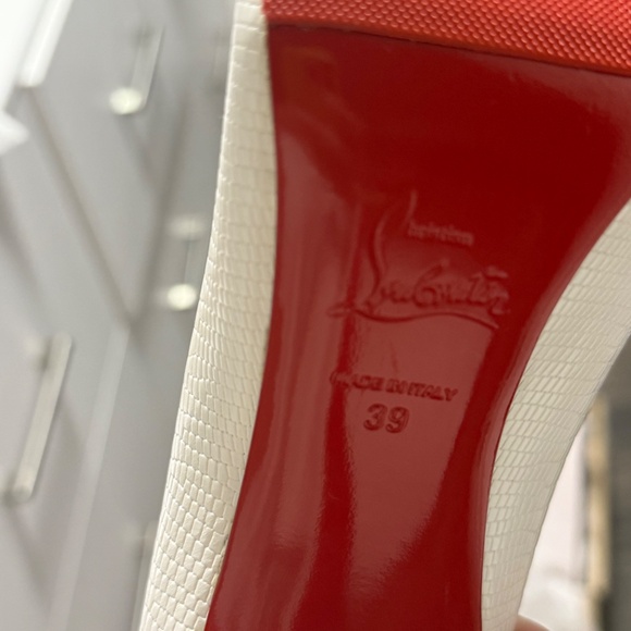 Christian Louboutin Size 39 - Picture 6 of 8